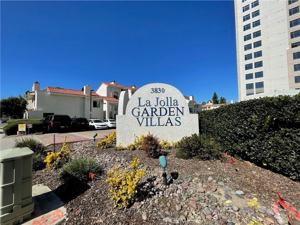 Unit for sale at 3525 303 Lebon Drive, San Diego, CA 92122