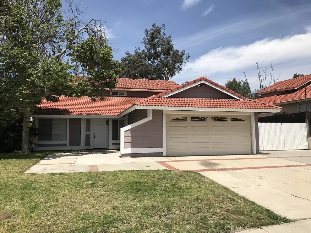 Unit for sale at 1321 Cresta Road, Corona, CA 92879