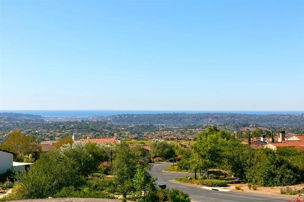 Unit for sale at 8069 Entrada De Luz E, San Diego, CA 92127