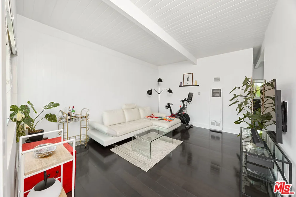 Unit for sale at 2325 Kansas Avenue, Santa Monica, CA 90404