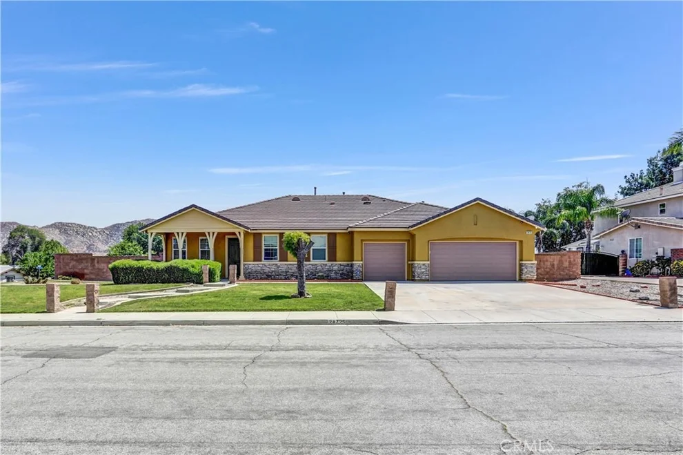 Unit for sale at 28725 Belmont Park Way, Moreno Valley, CA 92555