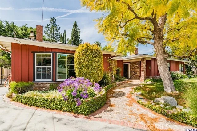 Unit for sale at 9700 Sombra Valley Drive, Shadow Hills, CA 91040