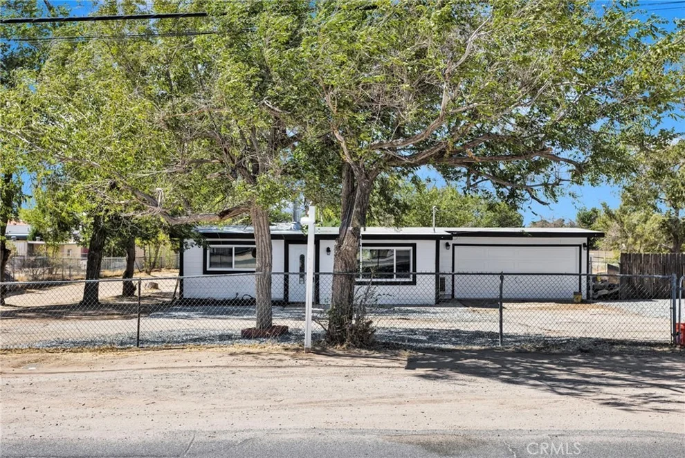 Unit for sale at 12556 Hickory, Victorville, CA 92395