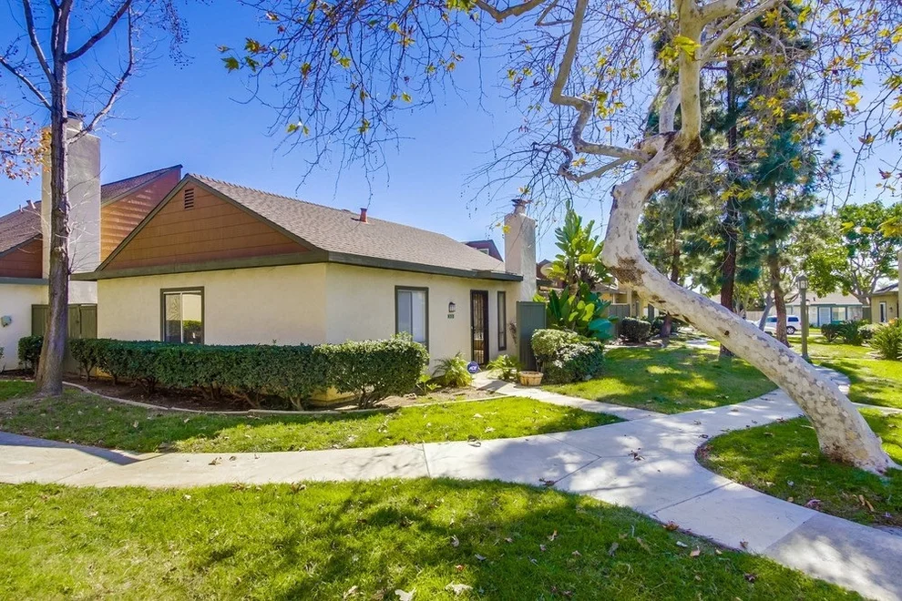 Unit for sale at 10520 Caminito Pollo, San Diego, CA 92126