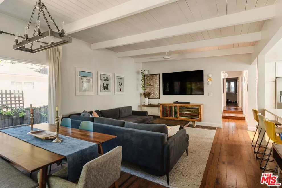 Unit for sale at 8404 Kirkwood Drive, Los Angeles, CA 90046