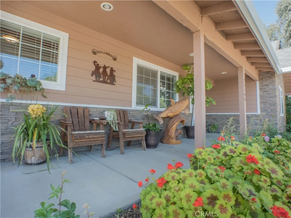 Unit for sale at 25145 3rd Avenue, Los Molinos, CA 96055