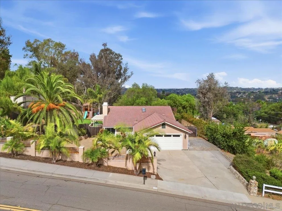 Unit for sale at 427 Ponte Ave, San Marcos, CA 92078
