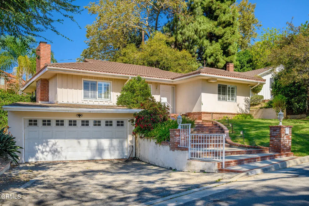 Unit for sale at 1715 La Barranca Road, La Canada Flintridge, CA 91011