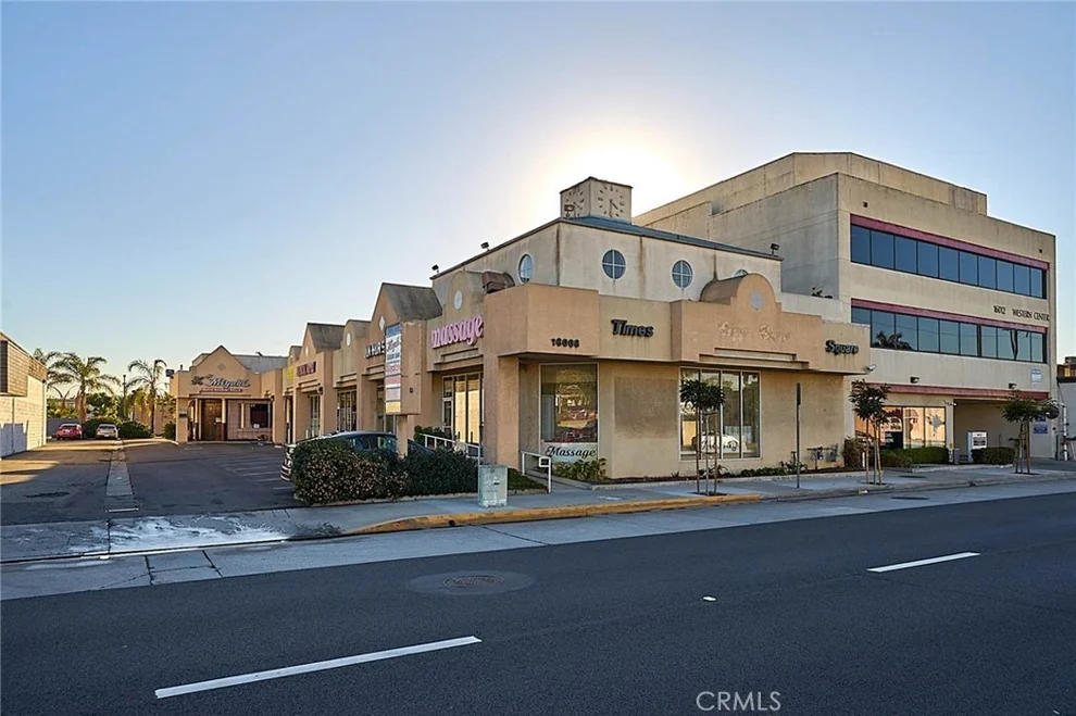 Unit for sale at 16008 S Western, Gardena, CA 90247