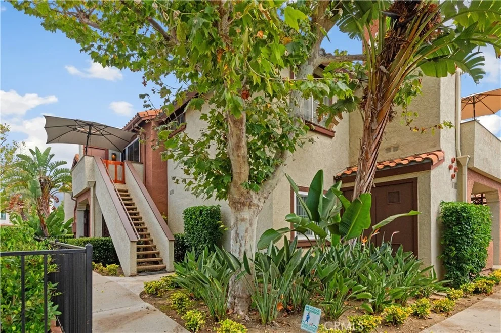 Unit for sale at 34 Rosa, Rancho Santa Margarita, CA 92688