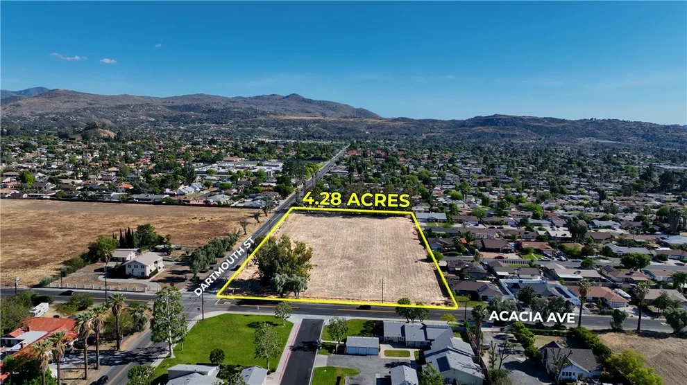Unit for sale at 41471 Acacia, Hemet, CA 92544