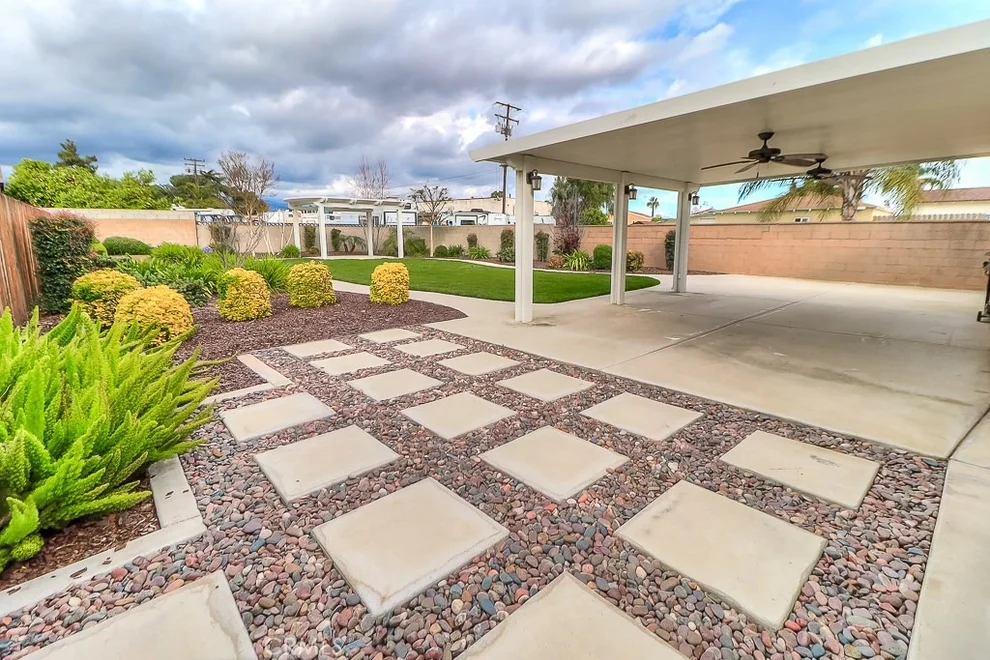 Unit for sale at 2677 Arrow Hwy, La Verne, CA 91750