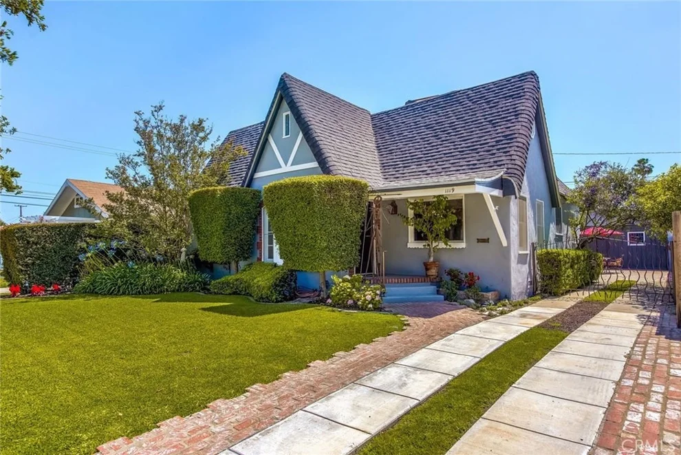 Unit for sale at 1119 Olive, Santa Ana, CA 92703