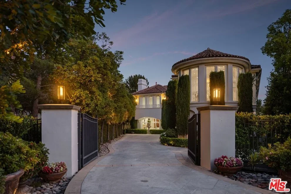 Unit for sale at 11730 Stonehenge Lane, Los Angeles, CA 90077