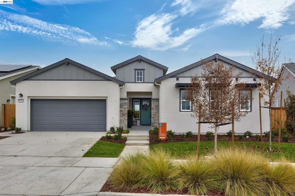 Unit for sale at 1371 Crescent Avenue, Manteca, CA 95336
