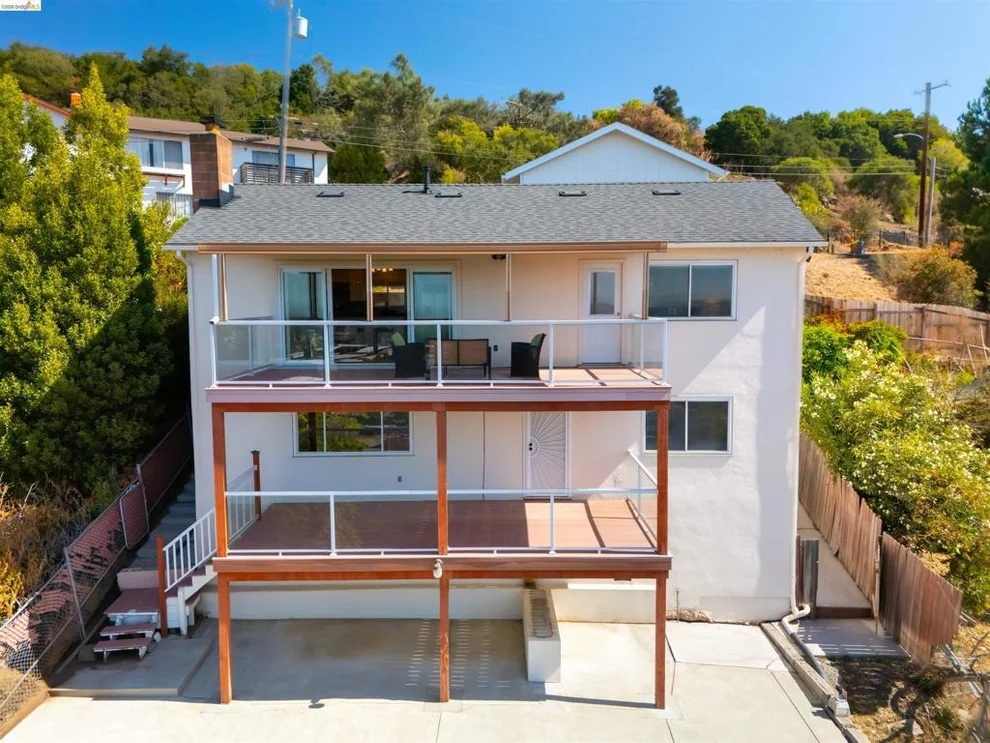 Unit for sale at 8745 Burr St, Oakland, CA 94605-4024