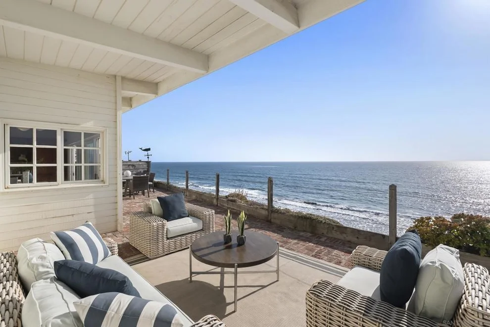 Unit for sale at 309 Pacific Ave, Solana Beach, CA 92075