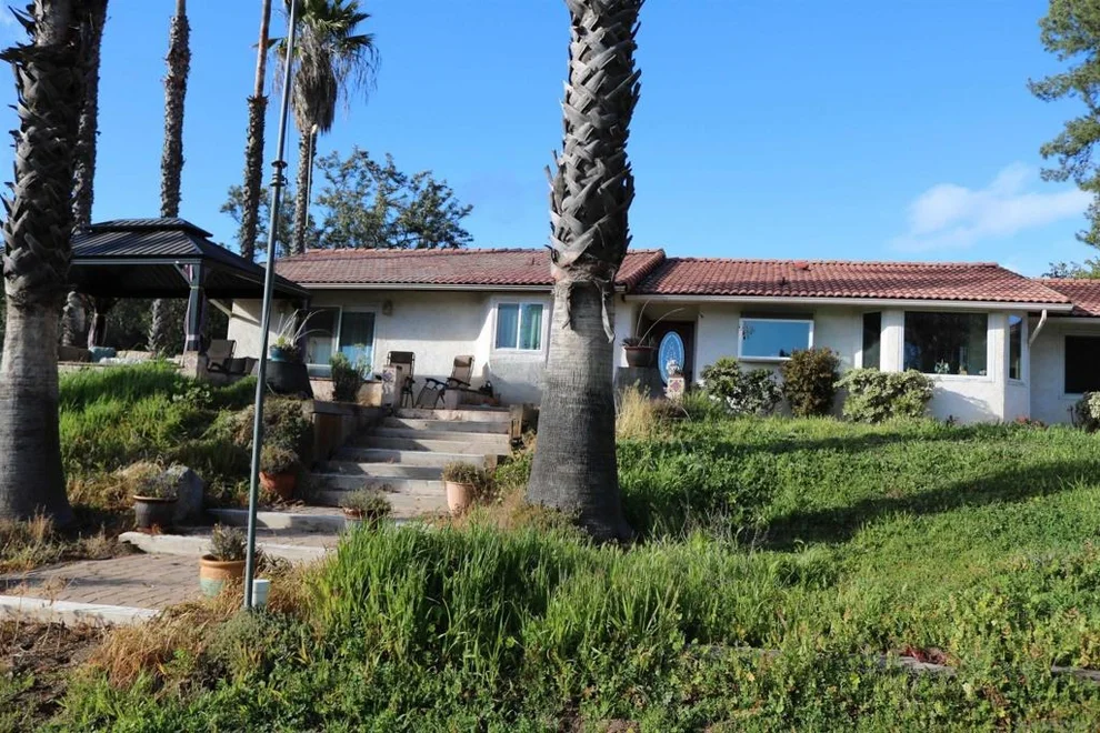 Unit for sale at 38083 De Luz Rd, Fallbrook, CA 92028