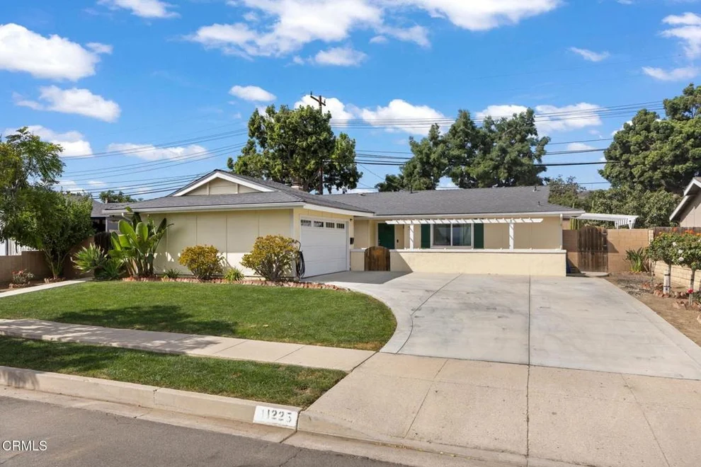 Unit for sale at 11225 Casa Street, Ventura, CA 93004