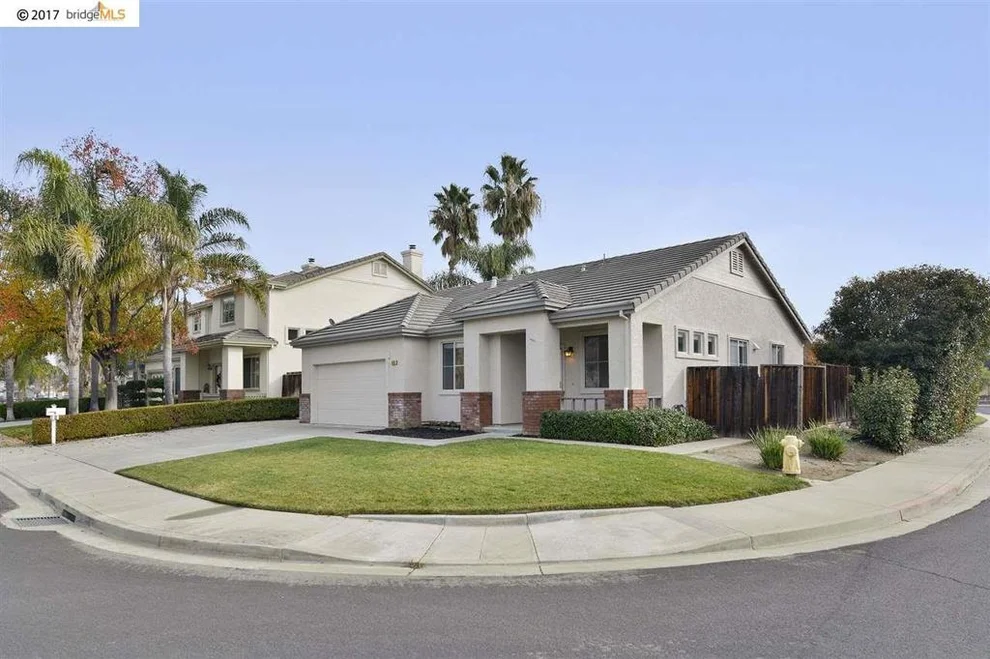 Unit for sale at 826 Hollowbrook Dr, Brentwood, CA 94513