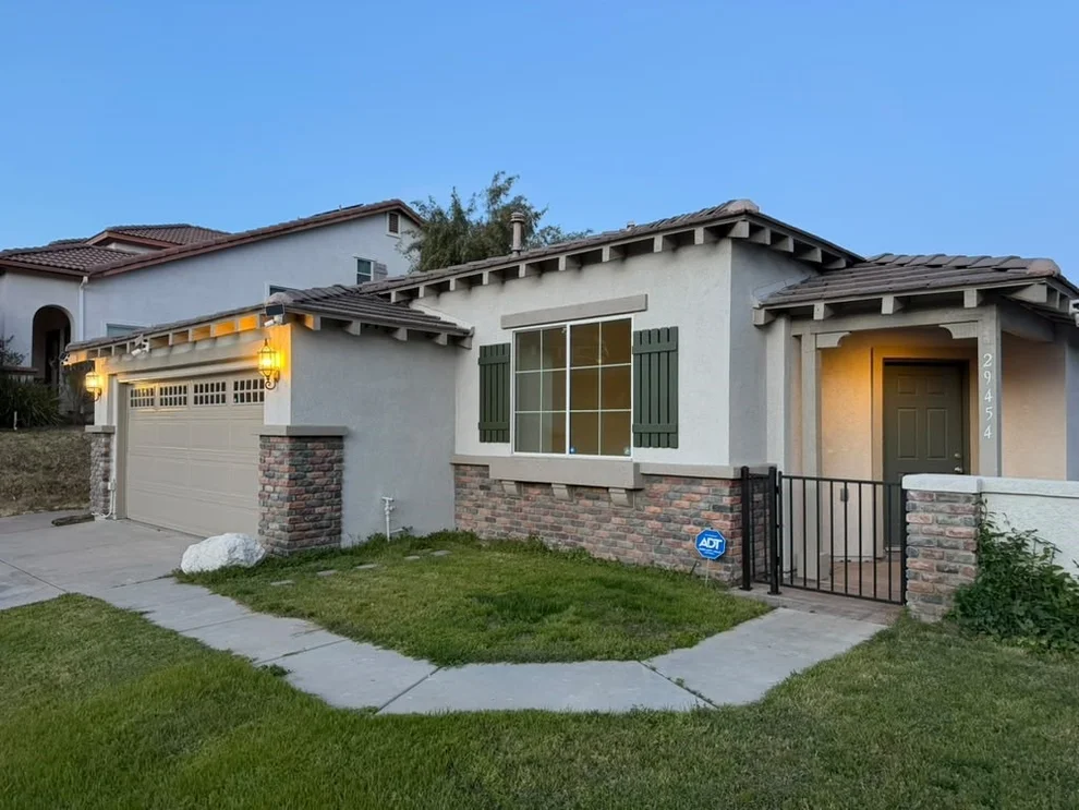 Unit for sale at 29454 Falling Leaf, Lake Elsinore, CA 92530