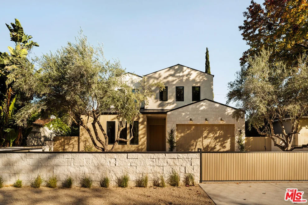 Unit for sale at 4724 Halbrent Avenue, Sherman Oaks, CA 91403