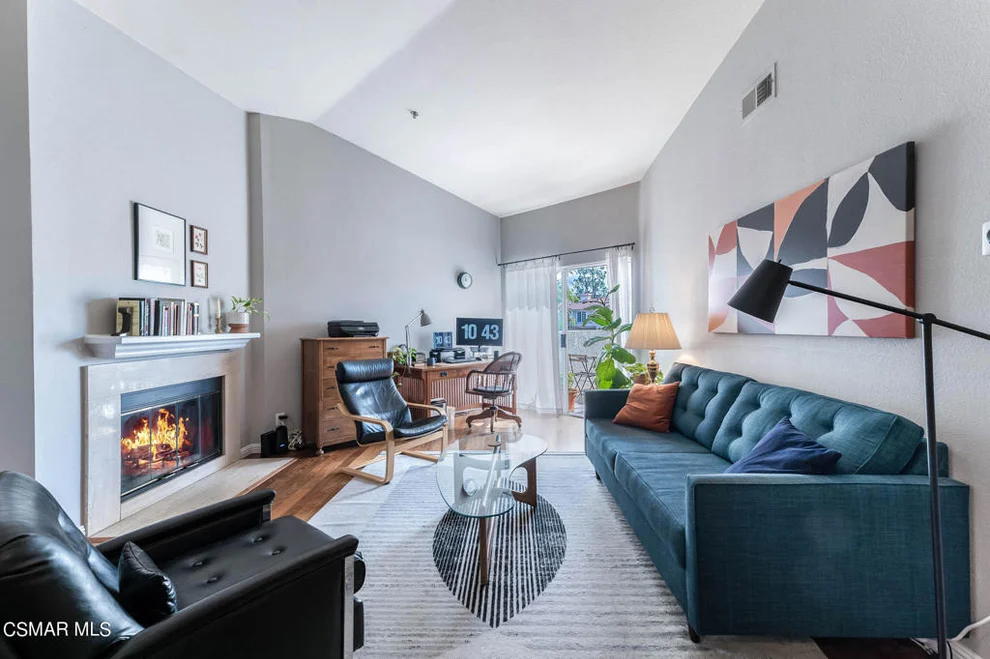 Unit for sale at 653 Oak Run Trail, Oak Park, CA 91377
