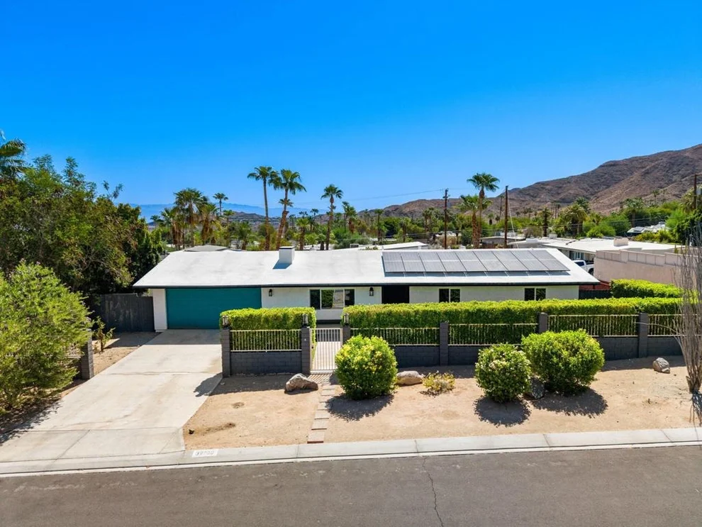 Unit for sale at 38700 Paradise Way, Cathedral City, CA 92234