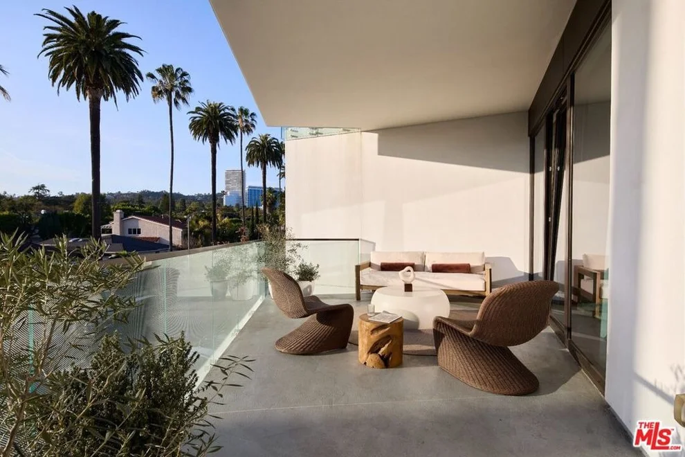 Unit for sale at 702 N Doheny Drive, West Hollywood, CA 90069