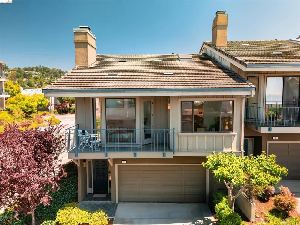 Unit for sale at 3 Windward Hl, Oakland, CA 94618