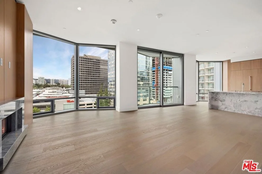 Unit for sale at 211 W Elm Court, Los Angeles, CA 90067
