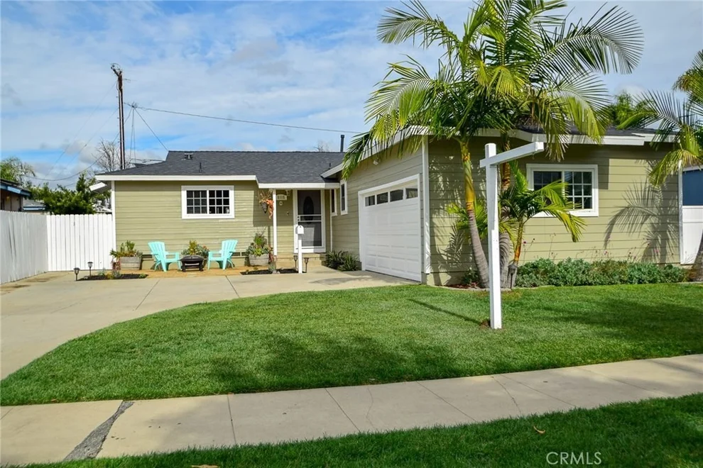 Unit for sale at 5115 E Walton Street, Long Beach, CA 90815