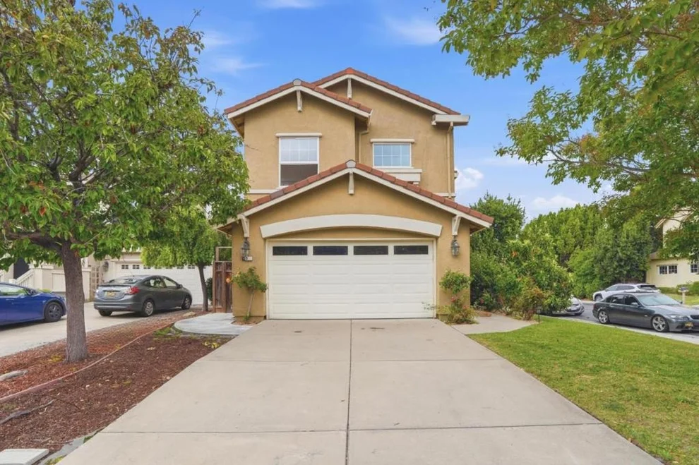 Unit for sale at 3 Shorebreeze Court, East Palo Alto, CA 94303