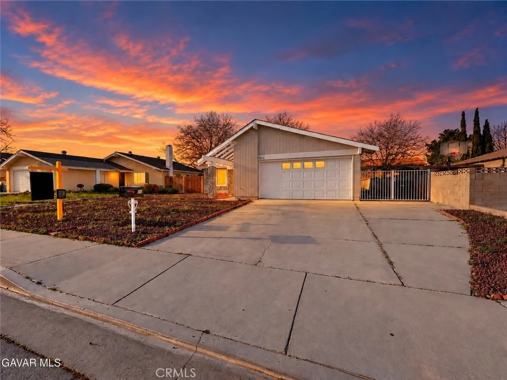 Unit for sale at 823 E Kildare Street, Lancaster, CA 93535