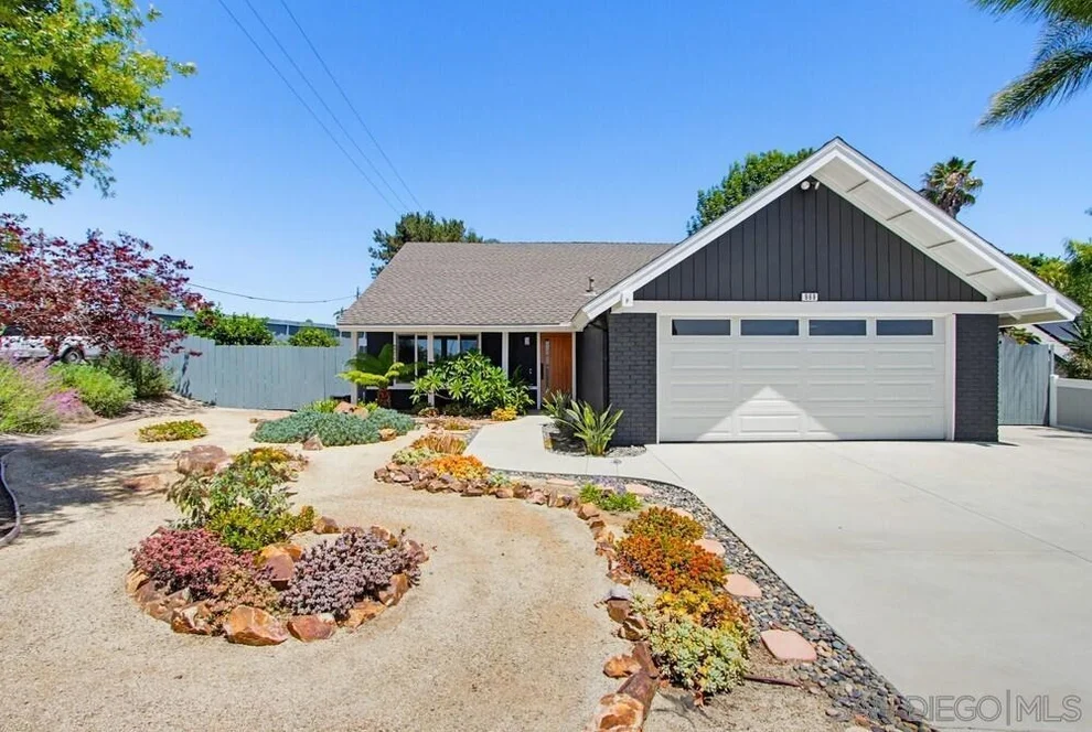 Unit for sale at 969 Chablis Ln, Vista, CA 92083