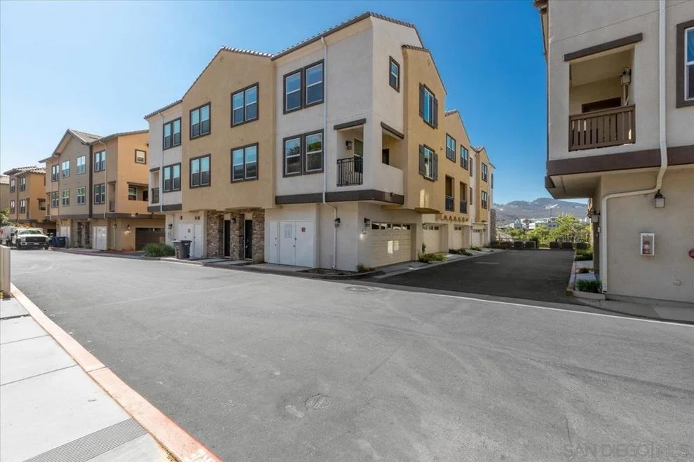 Unit for sale at 257 Mission Villas Rd, San Marcos, CA 92069
