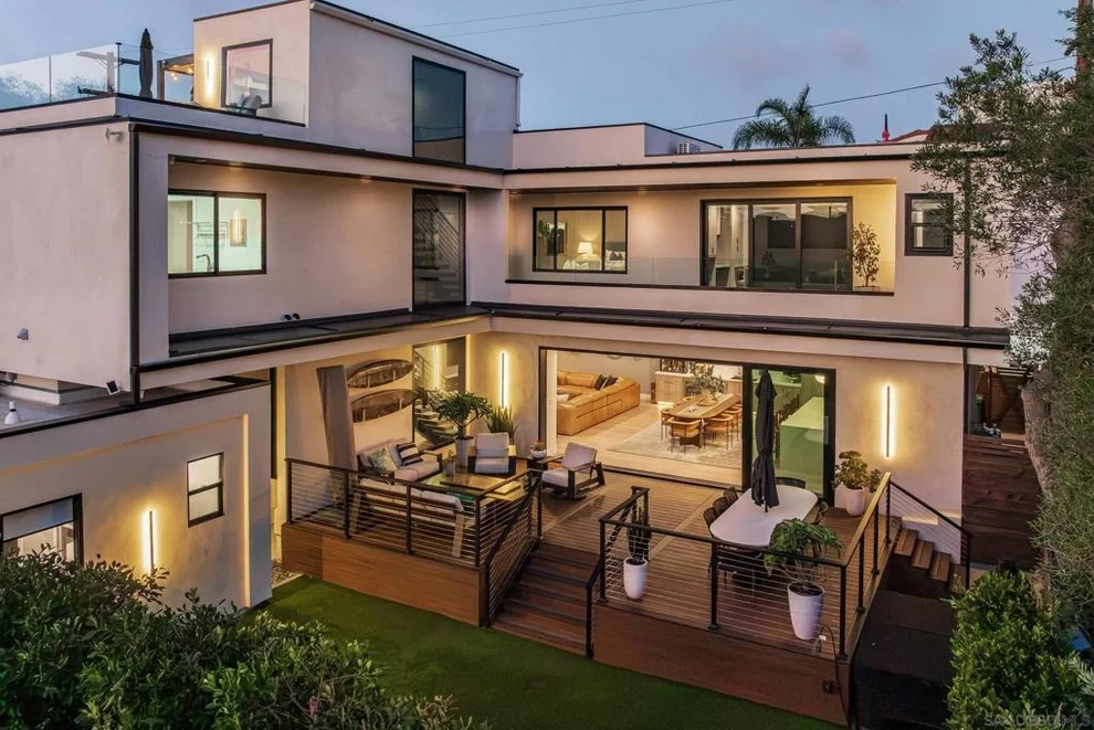 Unit for sale at 743 Glenview, La Jolla, CA 92037