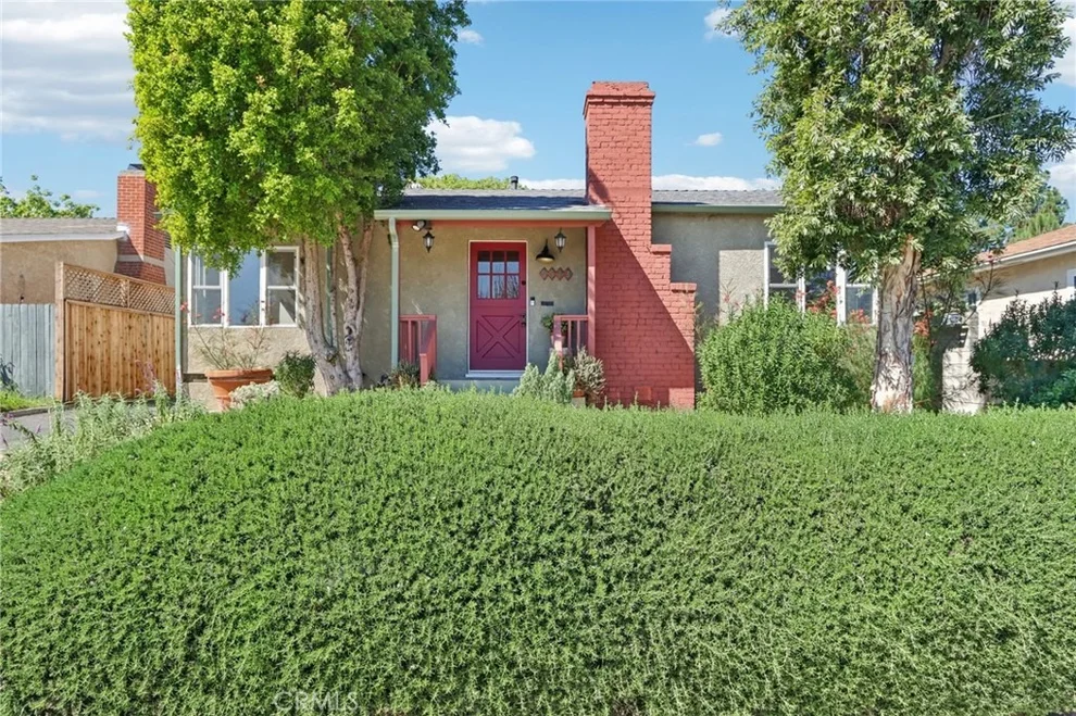Unit for sale at 5513 Cartwright Avenue, North Hollywood, CA 91601