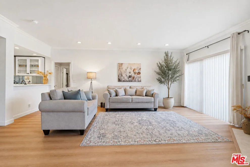 Unit for sale at 828 S Bedford Street, Los Angeles, CA 90035