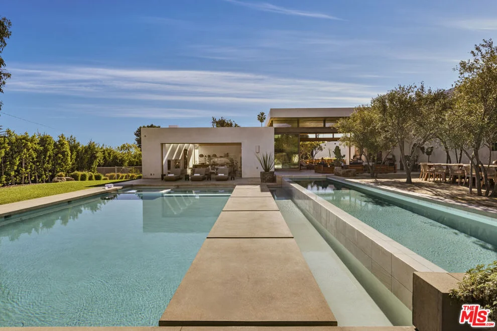 Unit for sale at 28837 Selfridge Drive, Malibu, CA 90265