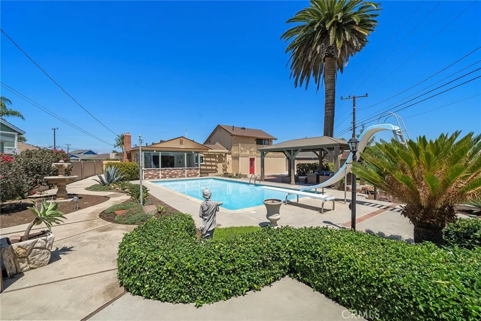 Unit for sale at 8798 La Casita Avenue, Fountain Valley, CA 92708