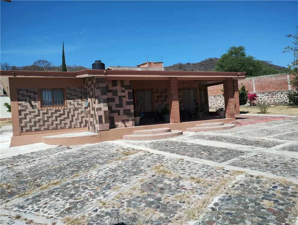 Unit for sale at 95 Carretera Acambaro-Tarandacua Km 3, Outside Area (Outside U.S.) Foreign Country, TN 38600