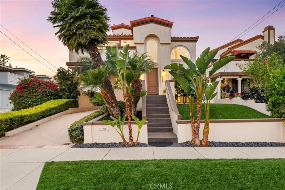 Unit for sale at 121 S Helberta Avenue, Redondo Beach, CA 90277