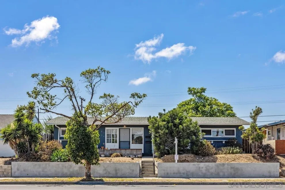 Unit for sale at 4354 56 Clairemont Dr, San Diego, CA 92117