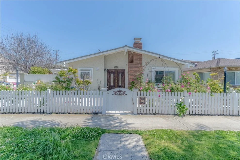 Unit for sale at 526 17th Street, Huntington Beach, CA 92648