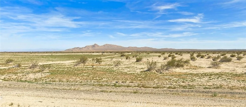 Unit for sale at 0 Avenue N, Palmdale, CA 93591