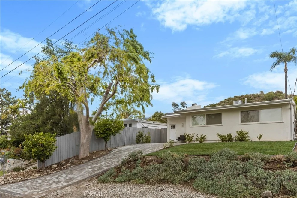Unit for sale at 7335 Kyle Street, Tujunga, CA 91042