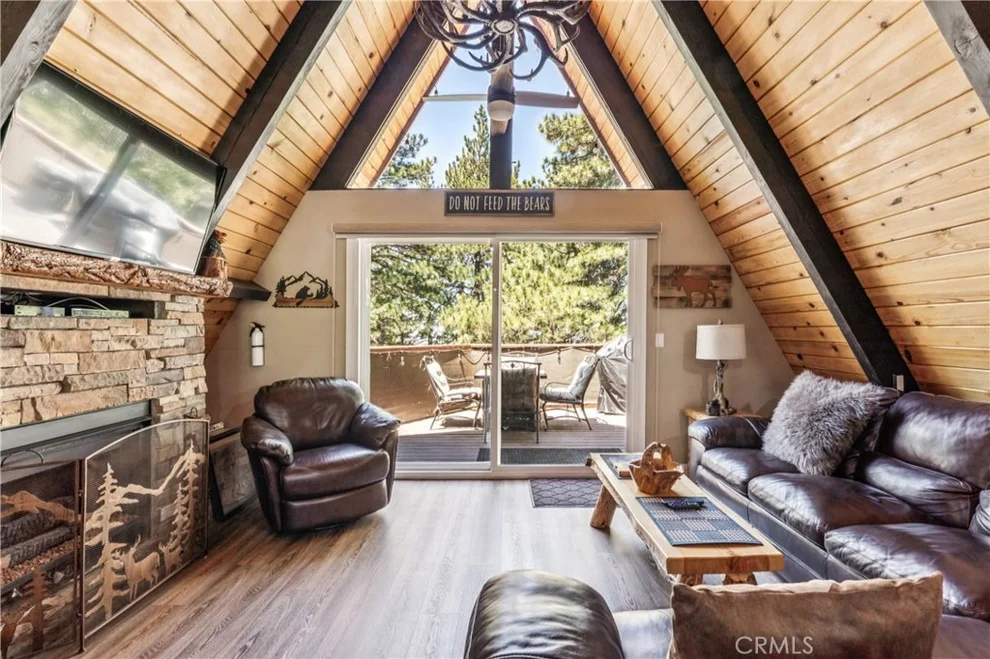 Unit for sale at 30834 Live Oak, Running Springs, CA 92382