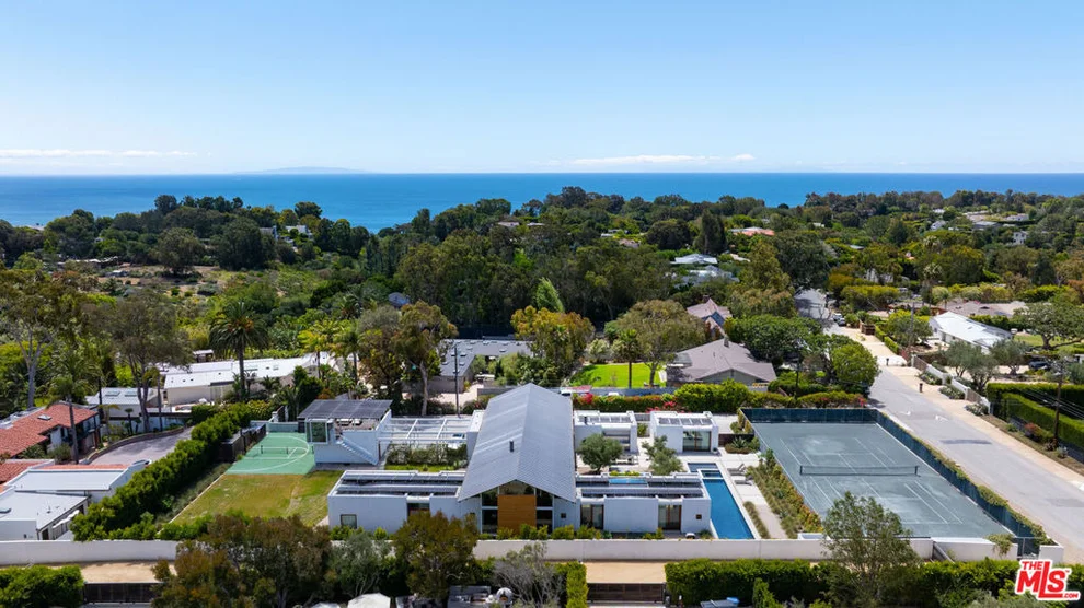 Unit for sale at 6728 Wildlife Road, Malibu, CA 90265