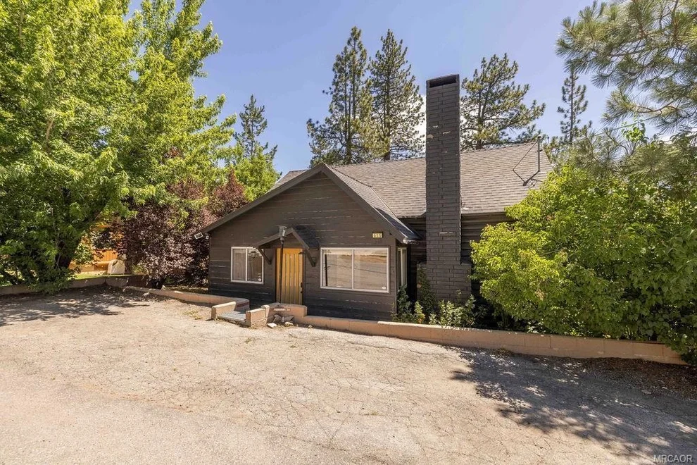 Unit for sale at 615 Chipmunk Lane, Big Bear, CA 92315